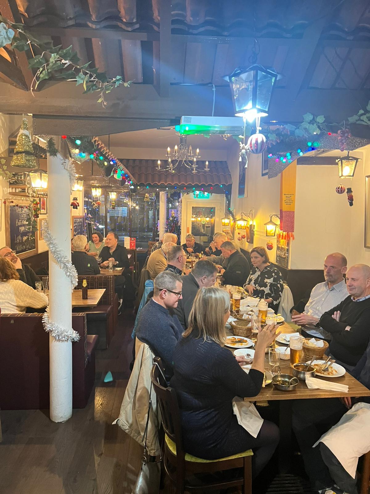 A lively evening in the Curry Cottage dining room